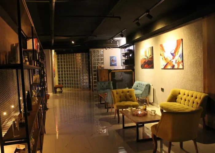Nira Boutique Hotel
